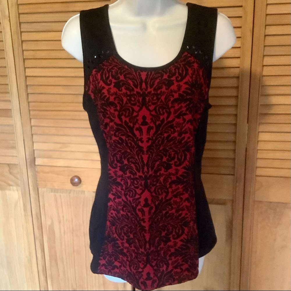 ☀️☀️Maurices damask Tank style sleeveless Top with bow-like keyhole back Medium